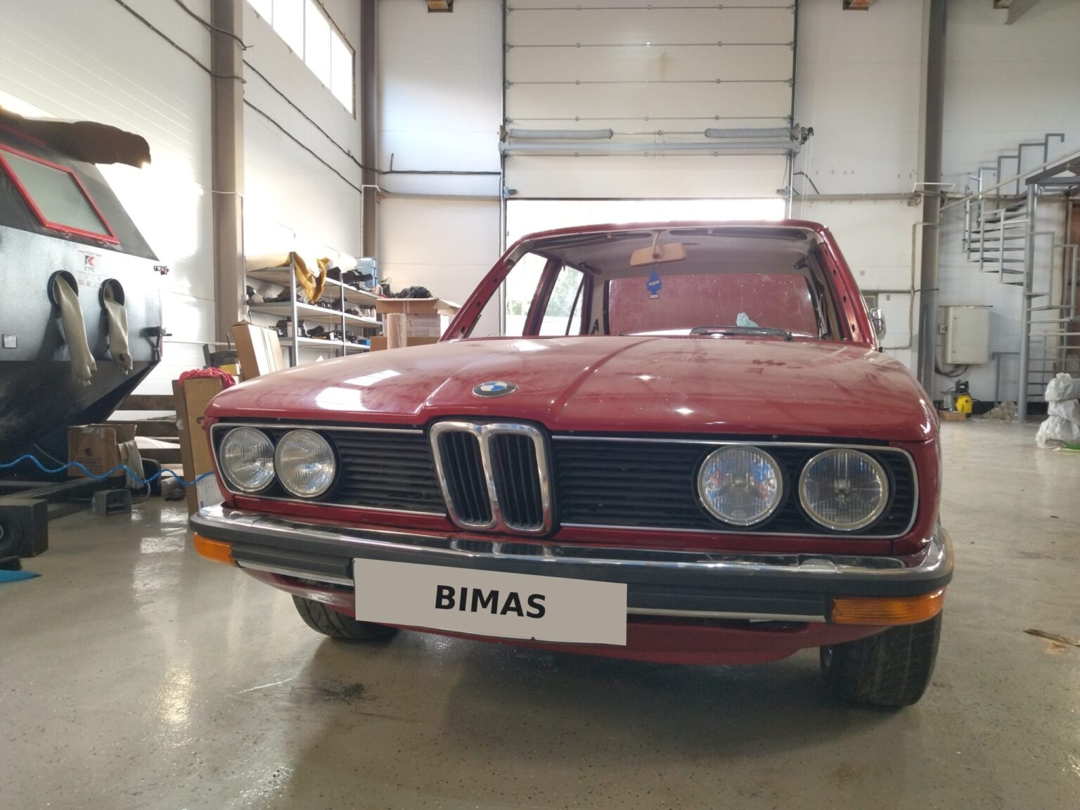 BMW E12 1979 после восстановления в BIMAS
