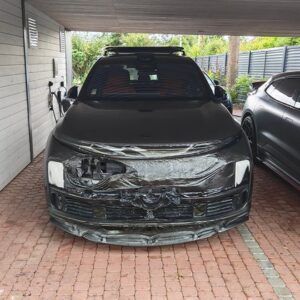 Фото владельца: последствия нагрева на переде автомобиля